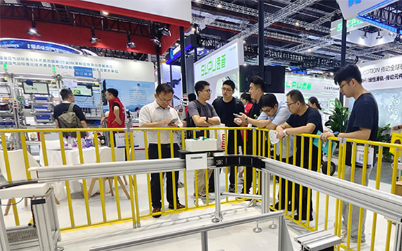 什么是轨道智能输送系统？