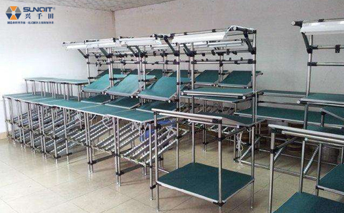 不锈钢精益管工作台 不锈钢<a href='/jingyiguan.html' class='keys' title='点击查看关于精益管的相关信息' target='_blank'>精益管</a>工作台