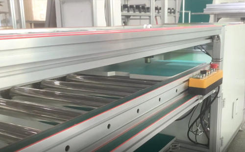 【精益<a href='/zhinengyingyuan.html' class='keys' title='点击查看关于LCIA的相关信息' target='_blank'>LCIA</a>335】皮带滚筒输送线