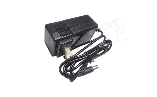 24V电源适配器实图