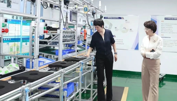 区工商联率队走访兴千田5 区工商联率队走访兴千田5