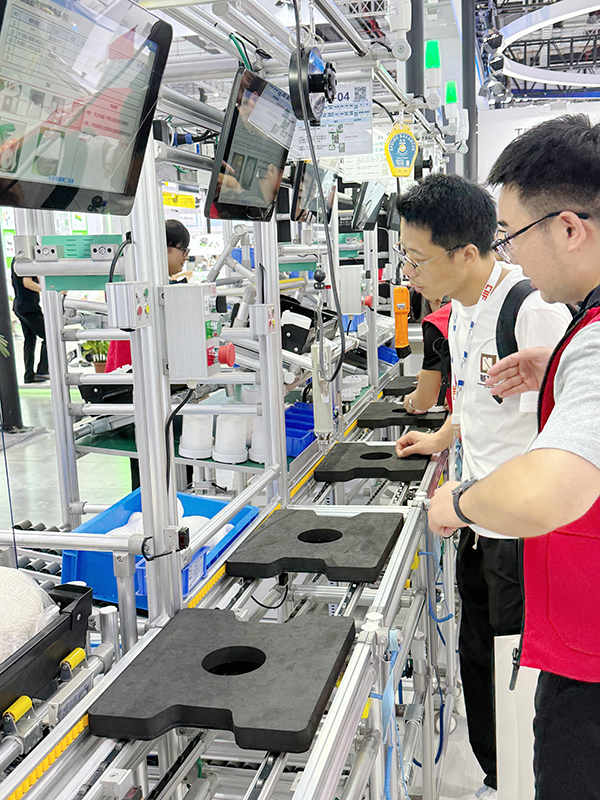 兴千田上海展11